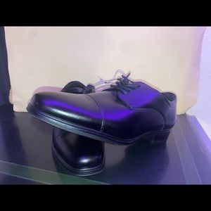Size 11 mens glossy black dress shoes